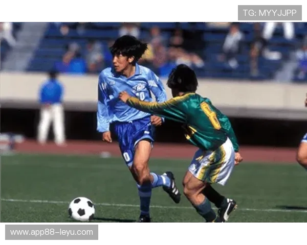 中村俊辅:日本足球传奇,技术与智慧的完美结合 中村俊辅:日本足球传奇,技术与智慧的完美结合